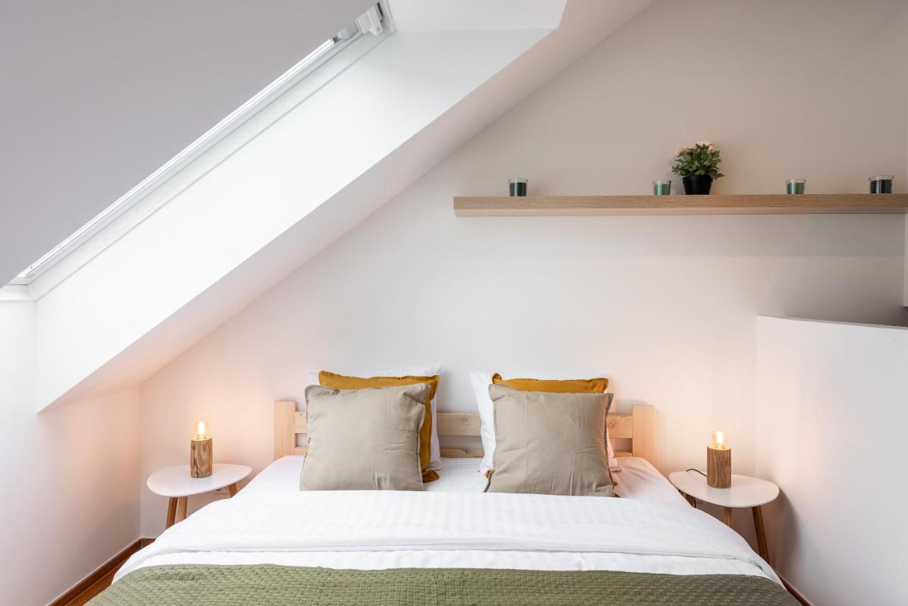 Apartment With Balcony And Parking Near The Prague Museum 外观 照片