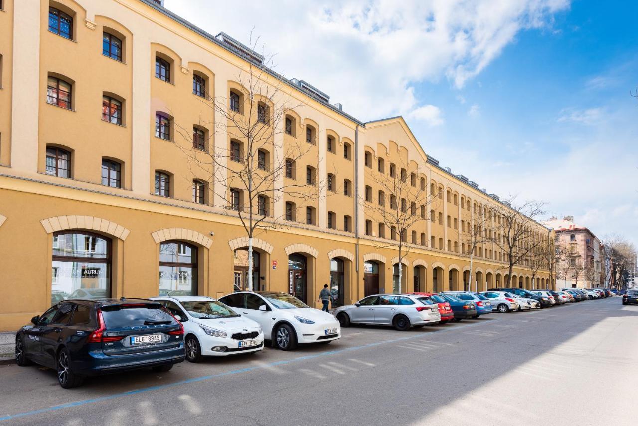 Apartment With Balcony And Parking Near The Prague Museum 外观 照片